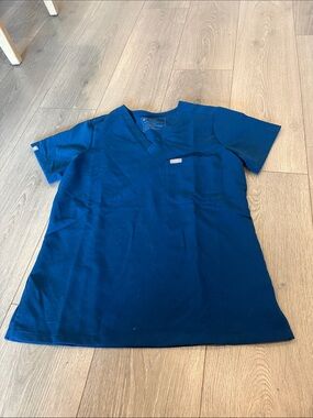 FIGS Scrub Top Dark Blue Size XS